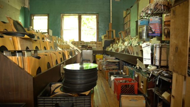 Inside Vintage Music Company