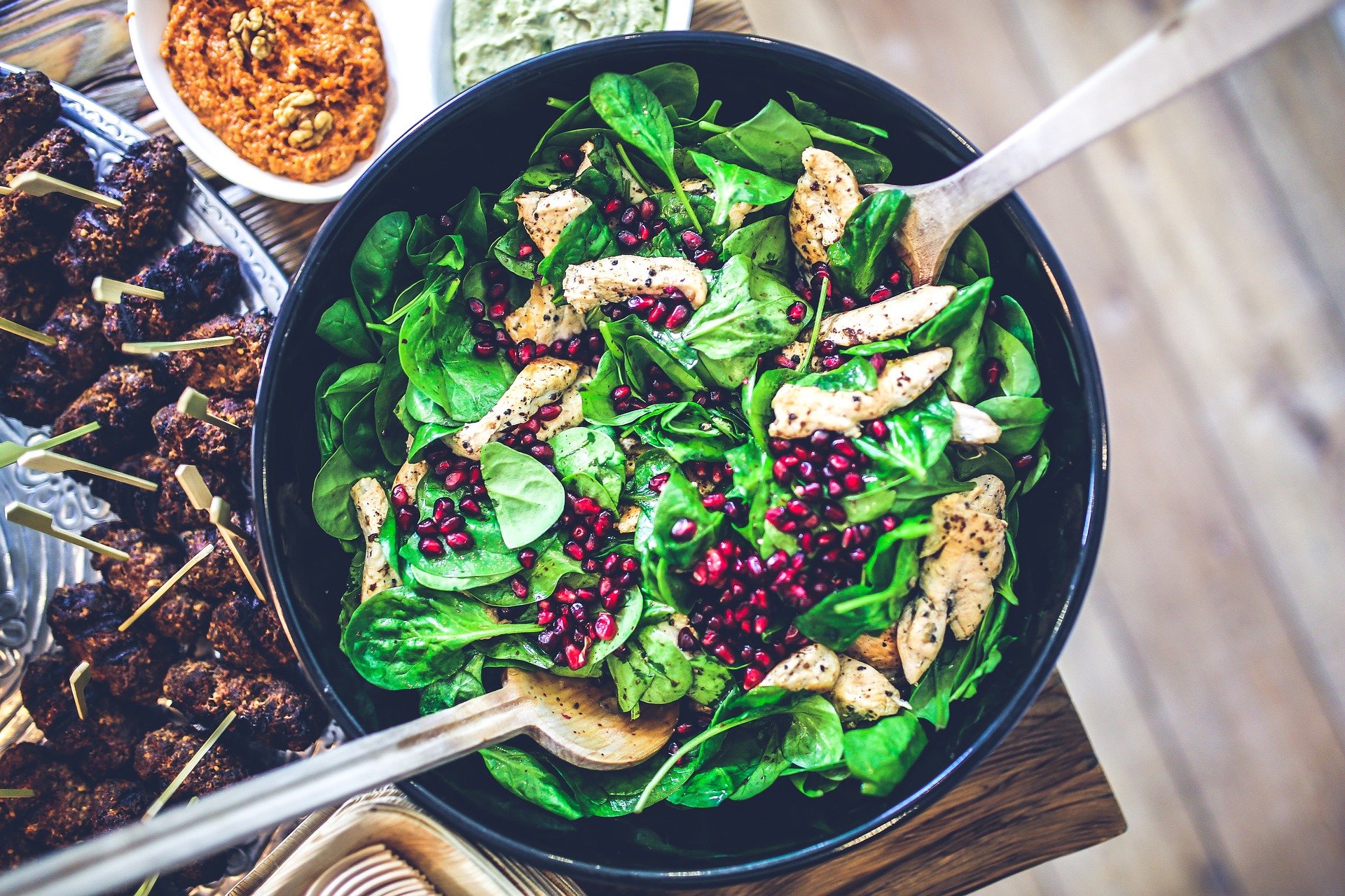 Healthy spinach salad