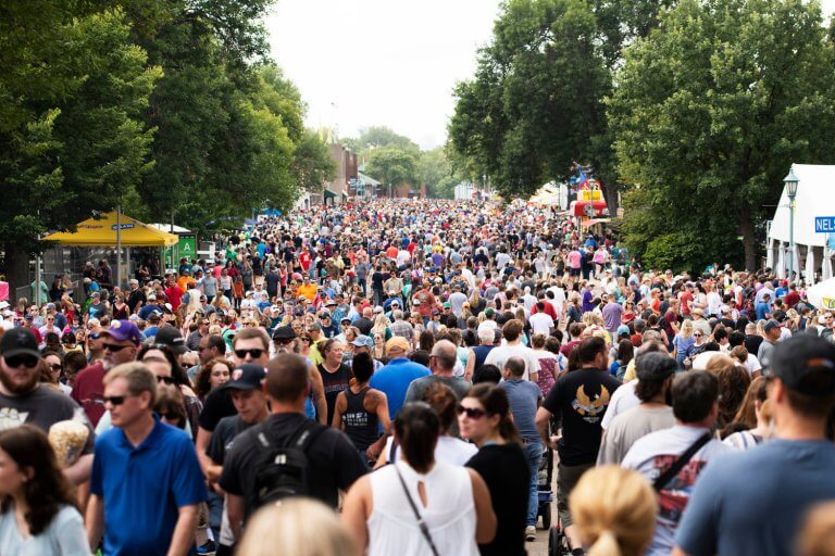 Large crowd at fair