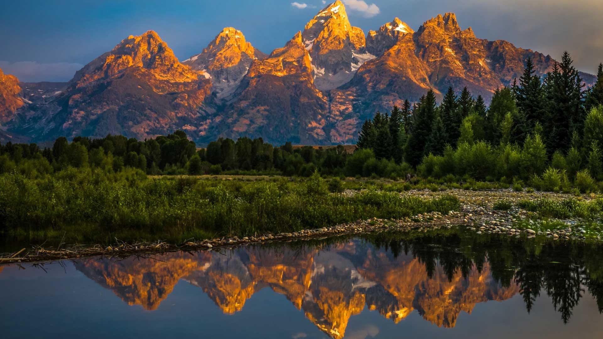 Full color landscape photo of the Rocky mountain range